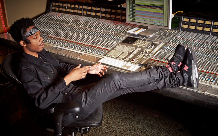 young-metro-new-balance-3